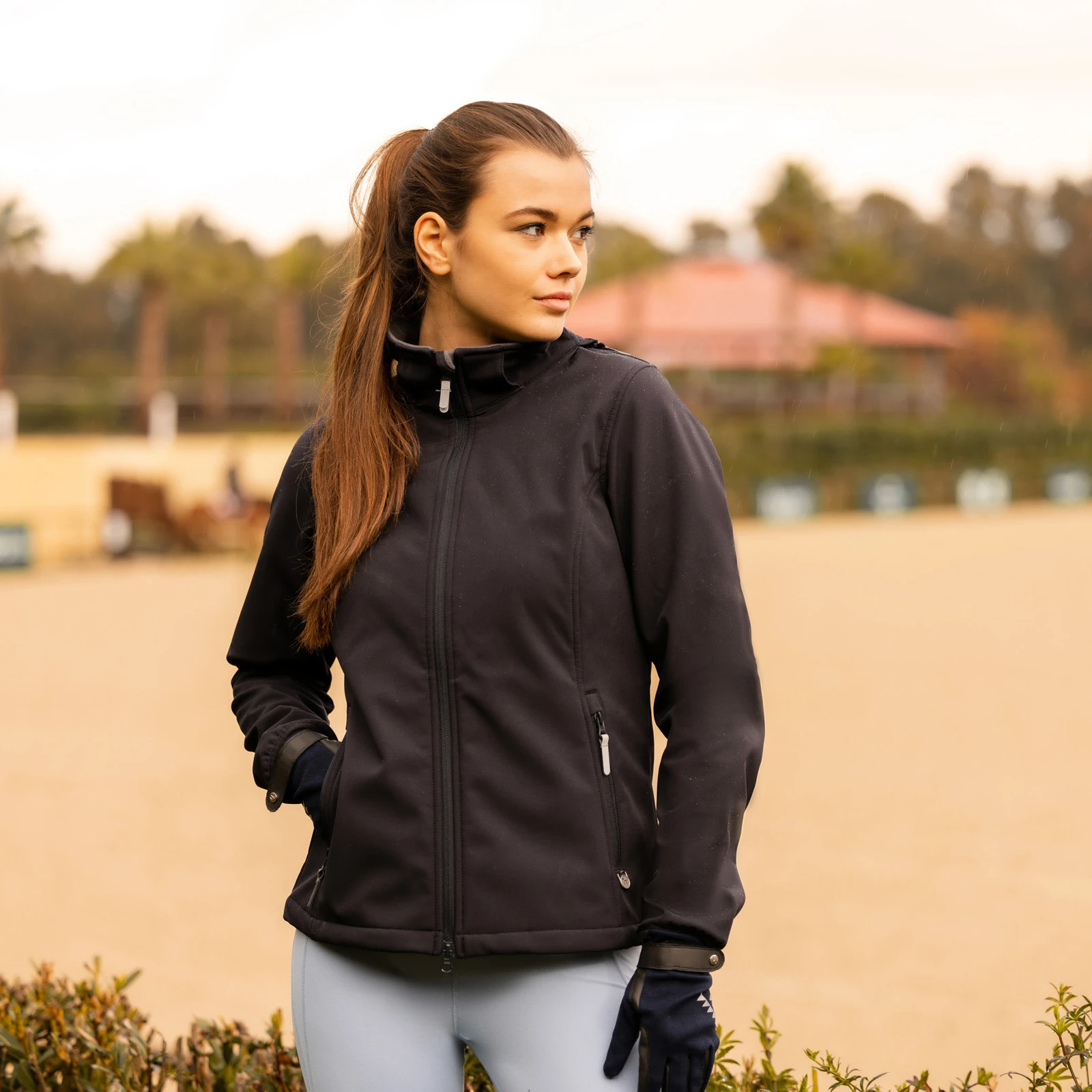 Horze Trisha Womens Softshell Jacket - Dark Navy 4 Horze Trisha Womens Softshell Jacket - Dark Navy - Image 2