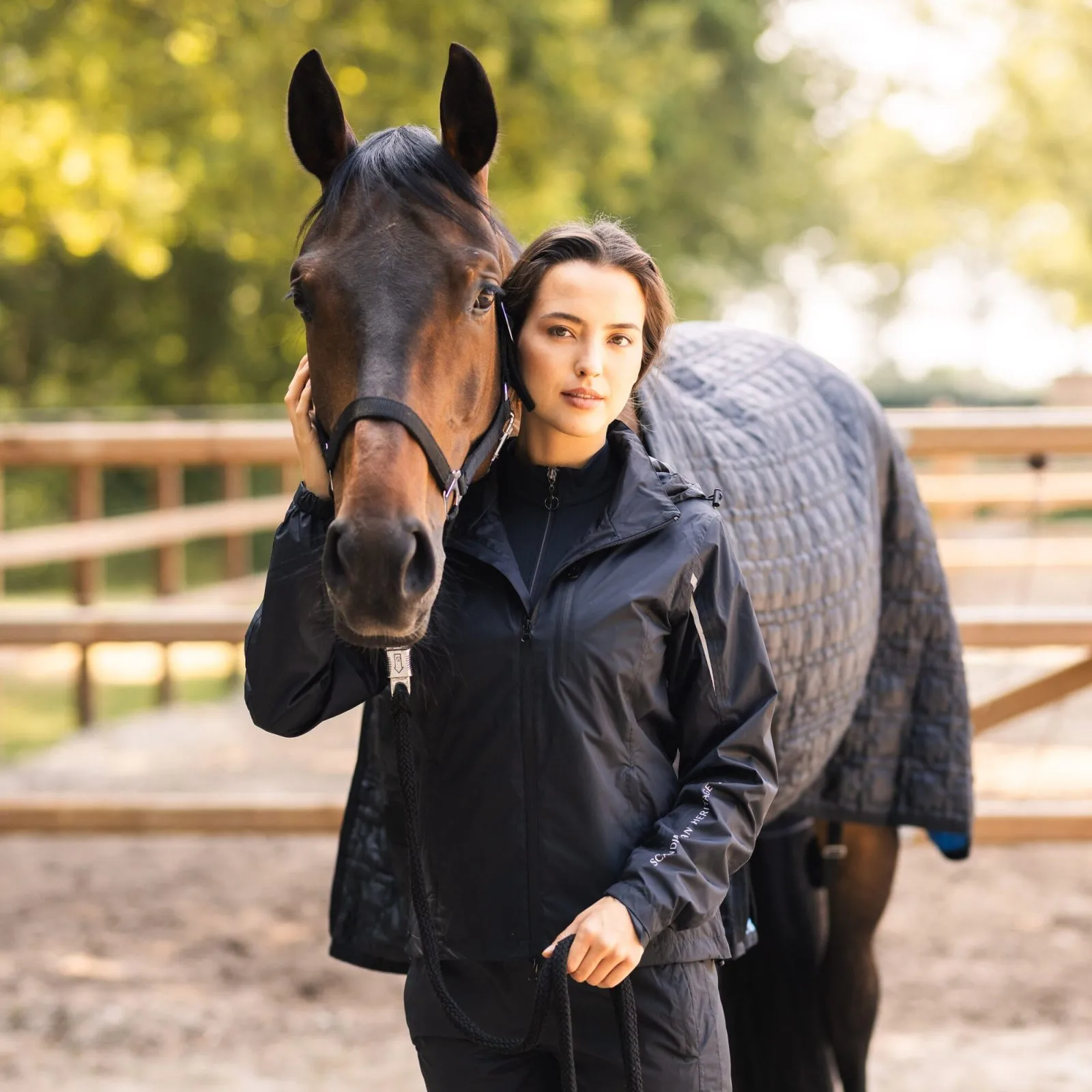 Horze Alexis Womens Waterproof Shell Jacket - Caviar Black 4 Horze Alexis Womens Waterproof Shell Jacket - Caviar Black - Image 2