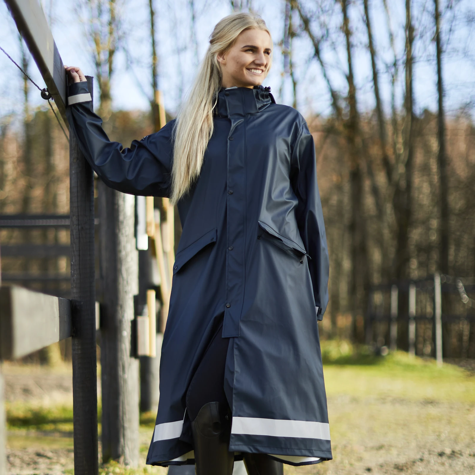 Horze Hazel Long Raincoat - Dark Navy 4 Horze Hazel Long Raincoat - Dark Navy - Image 2