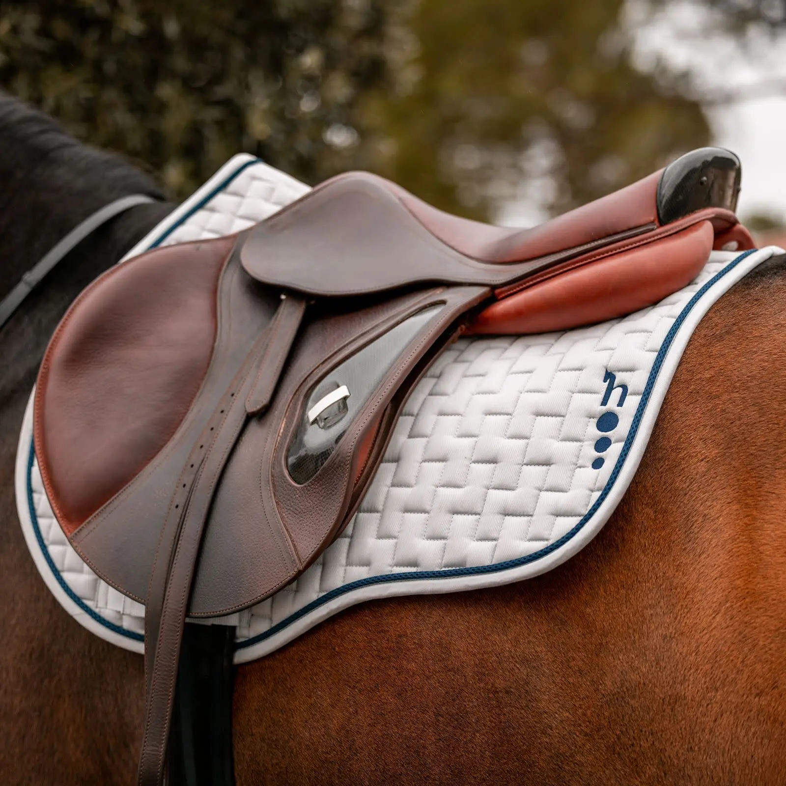 Horze Wicklow Jump Shaped Pad - Harbour Mist 6 Horze Wicklow Jump Shaped Pad - Harbour Mist - Image 4