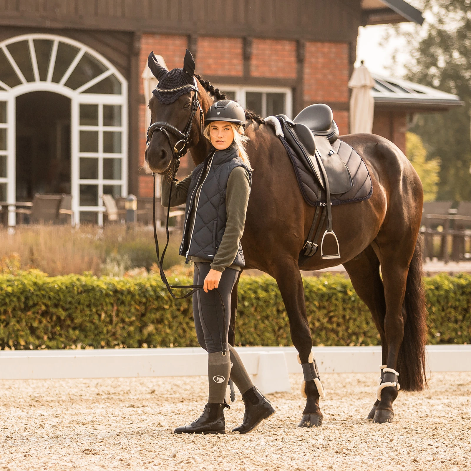 Horze Victoria Dressage Saddle Pad - Inkwell Navy 5 Horze Victoria Dressage Saddle Pad - Inkwell Navy - Image 3