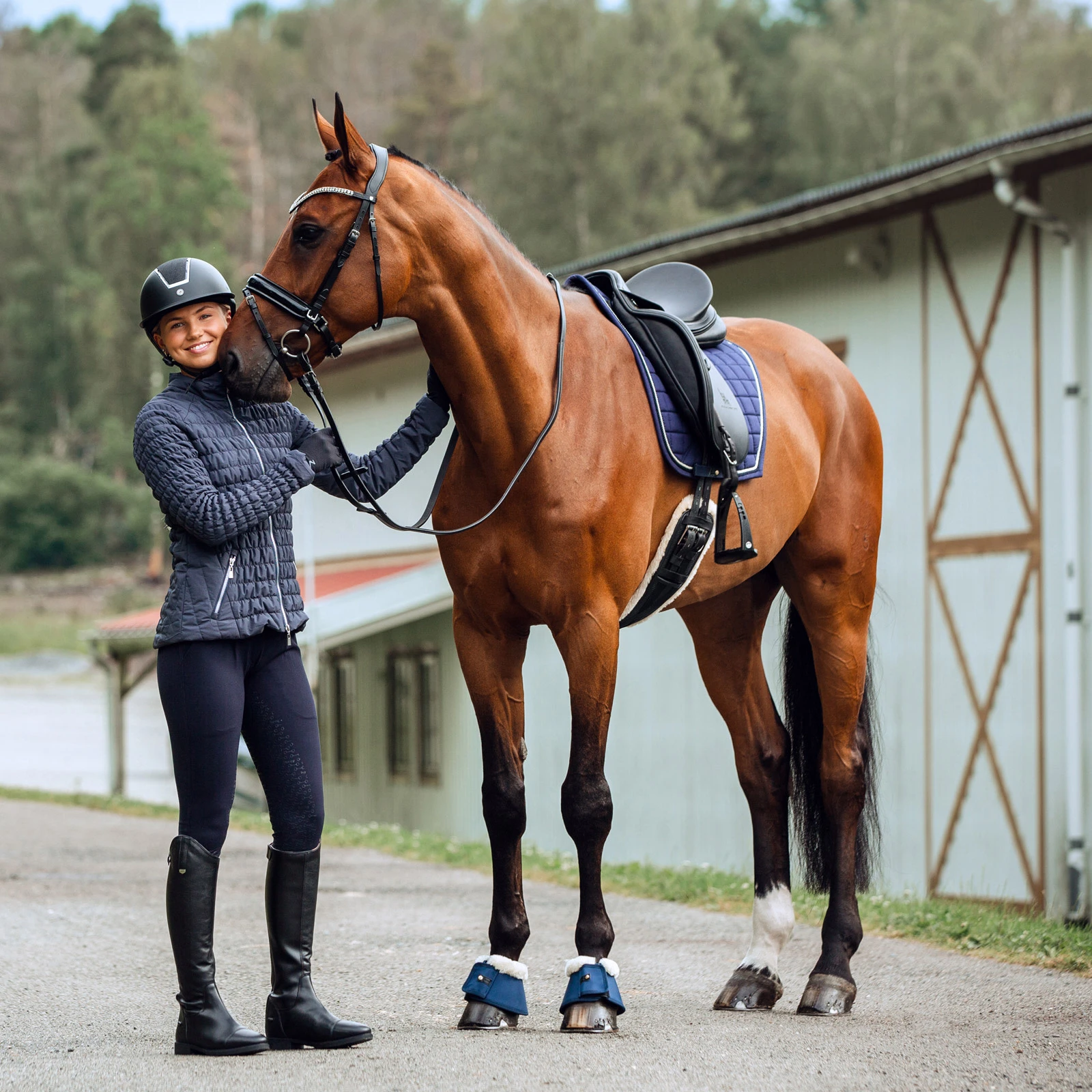 Horze Luna Womens Quilted Stretch Jacket - Dark Navy 10 Horze Luna Womens Quilted Stretch Jacket - Dark Navy - Image 8