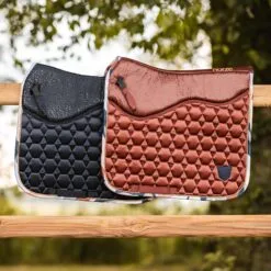 Horze Terrazzo Grip Tech Dressage Saddle Pad - Dark Navy 13 Horze Terrazzo Grip Tech Dressage Saddle Pad - Dark Navy -Equinavia Shop 5c97a1d6 81e5 4feb bde1 c50ec0d268d217458 VDB 55d3cd9d8f33f85e9ecba4795443cef9e78a6e96