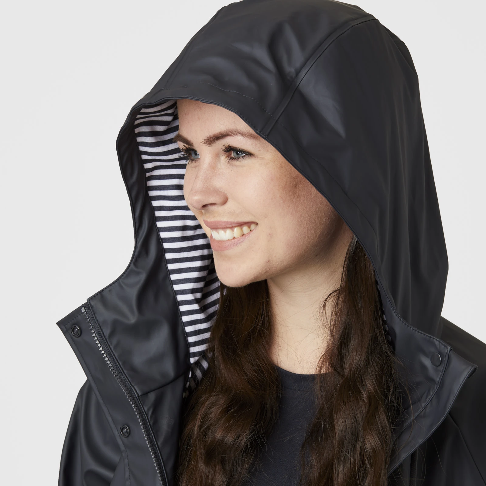 Horze Dania Womens Rain Coat With Jersey Knit Lining - Dark Navy 8 Horze Dania Womens Rain Coat With Jersey Knit Lining - Dark Navy - Image 6