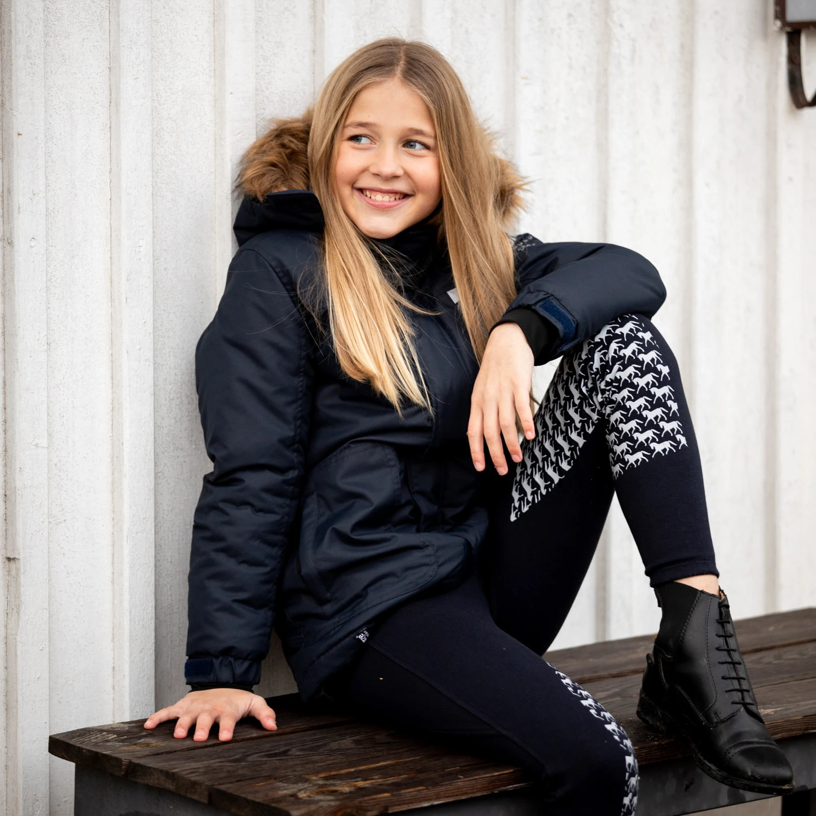 Horze Remy Kids Parka - Dark Navy 5 Horze Remy Kids Parka - Dark Navy - Image 3