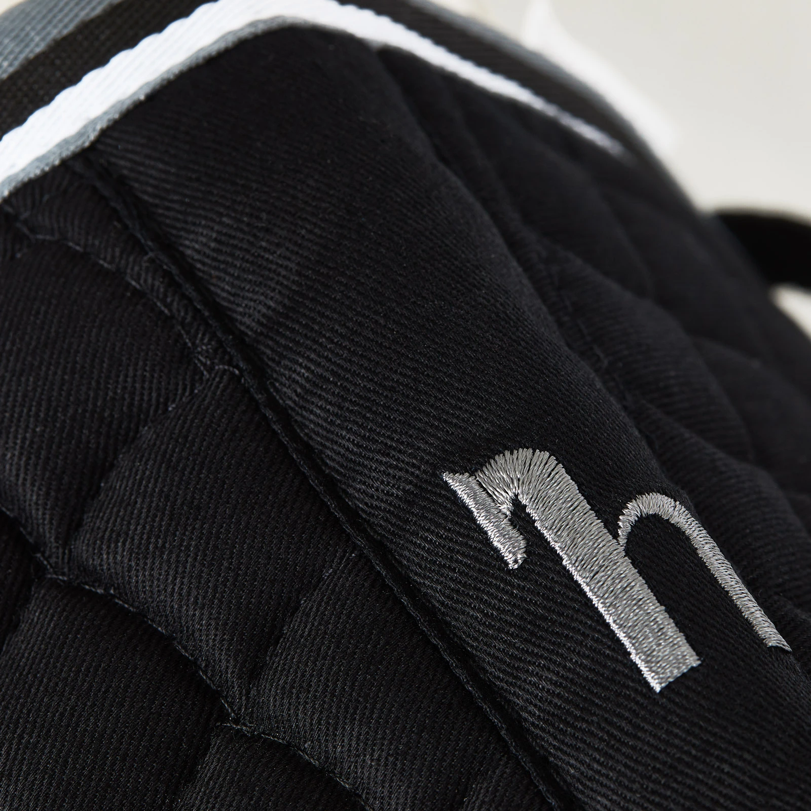 Horze Adepto All Purpose Saddle Pad - Black 6 Horze Adepto All Purpose Saddle Pad - Black - Image 4