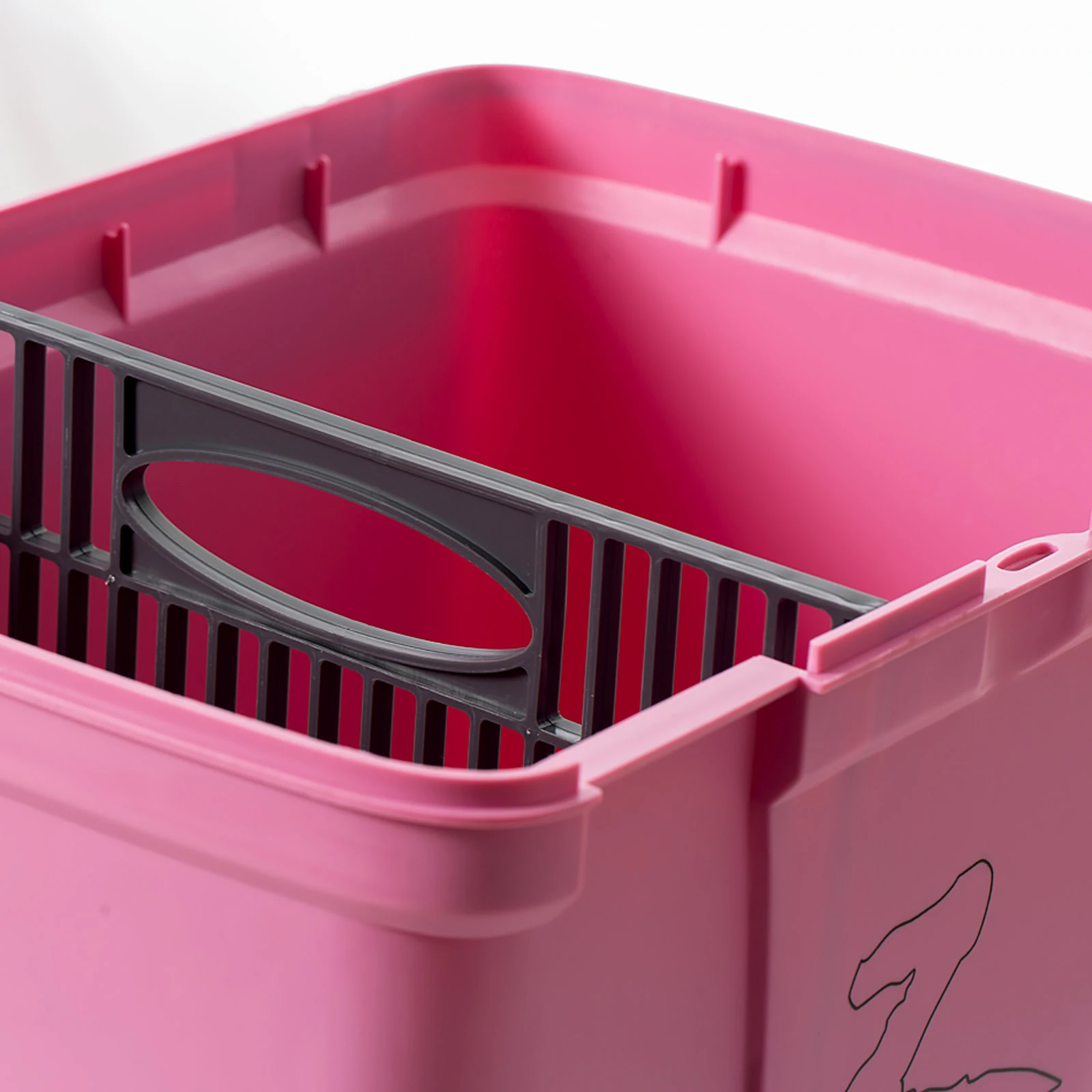 Horze Smart Grooming Box - Wild Rose Pink 9 Horze Smart Grooming Box - Wild Rose Pink - Image 7