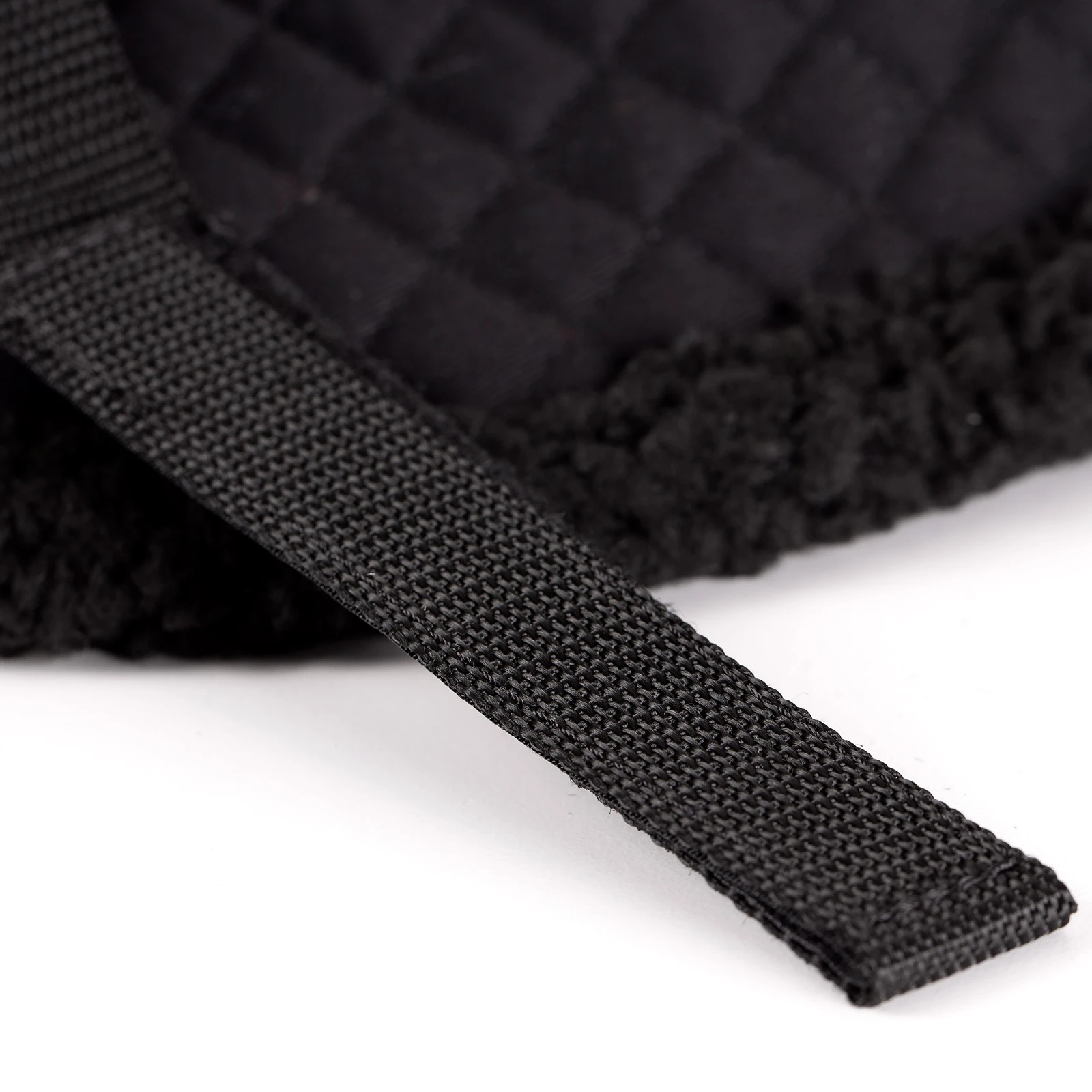 Horze Fur Half Pad - Black 8 Horze Fur Half Pad - Black - Image 6