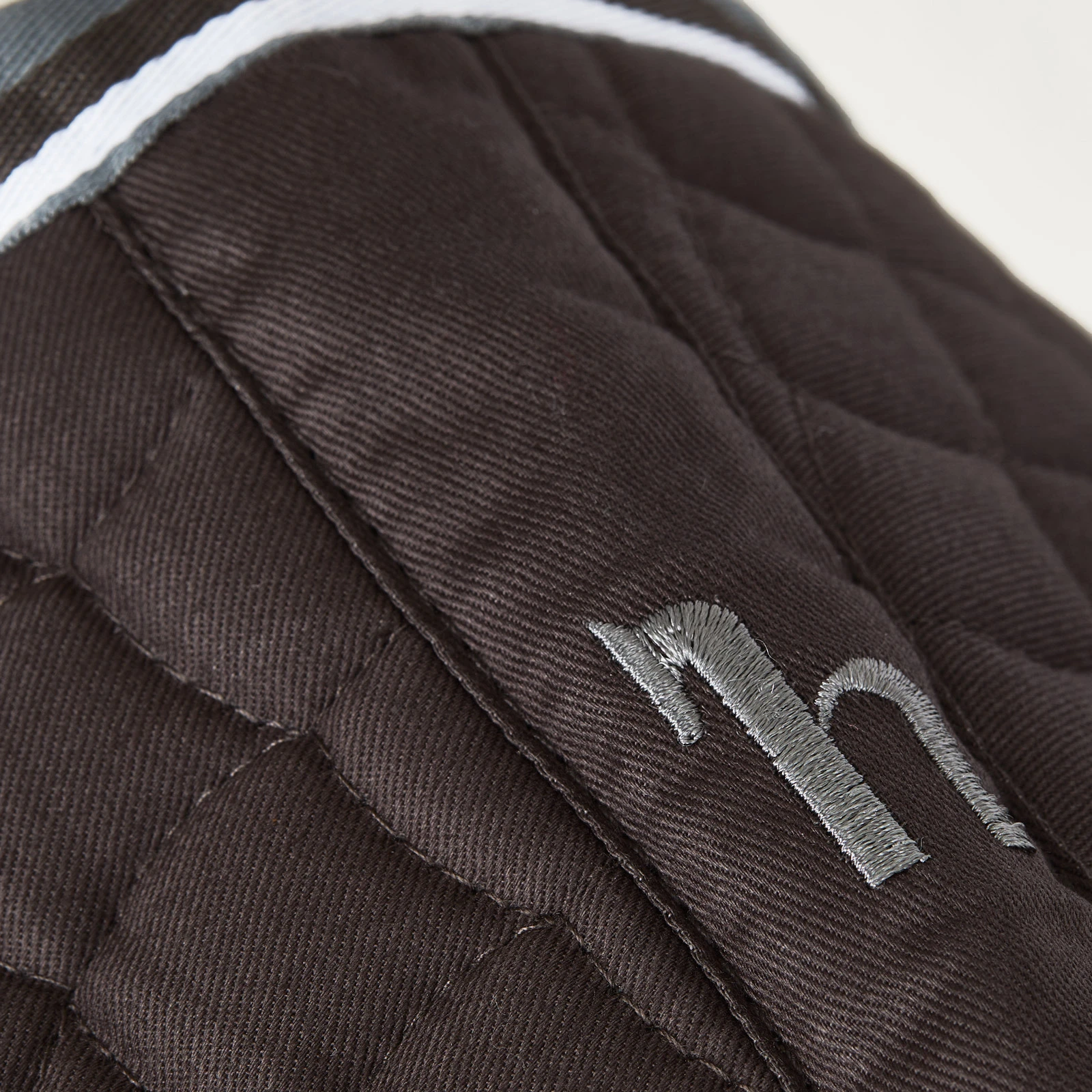 Horze Adepto All Purpose Saddle Pad - Dark Brown 7 Horze Adepto All Purpose Saddle Pad - Dark Brown - Image 5