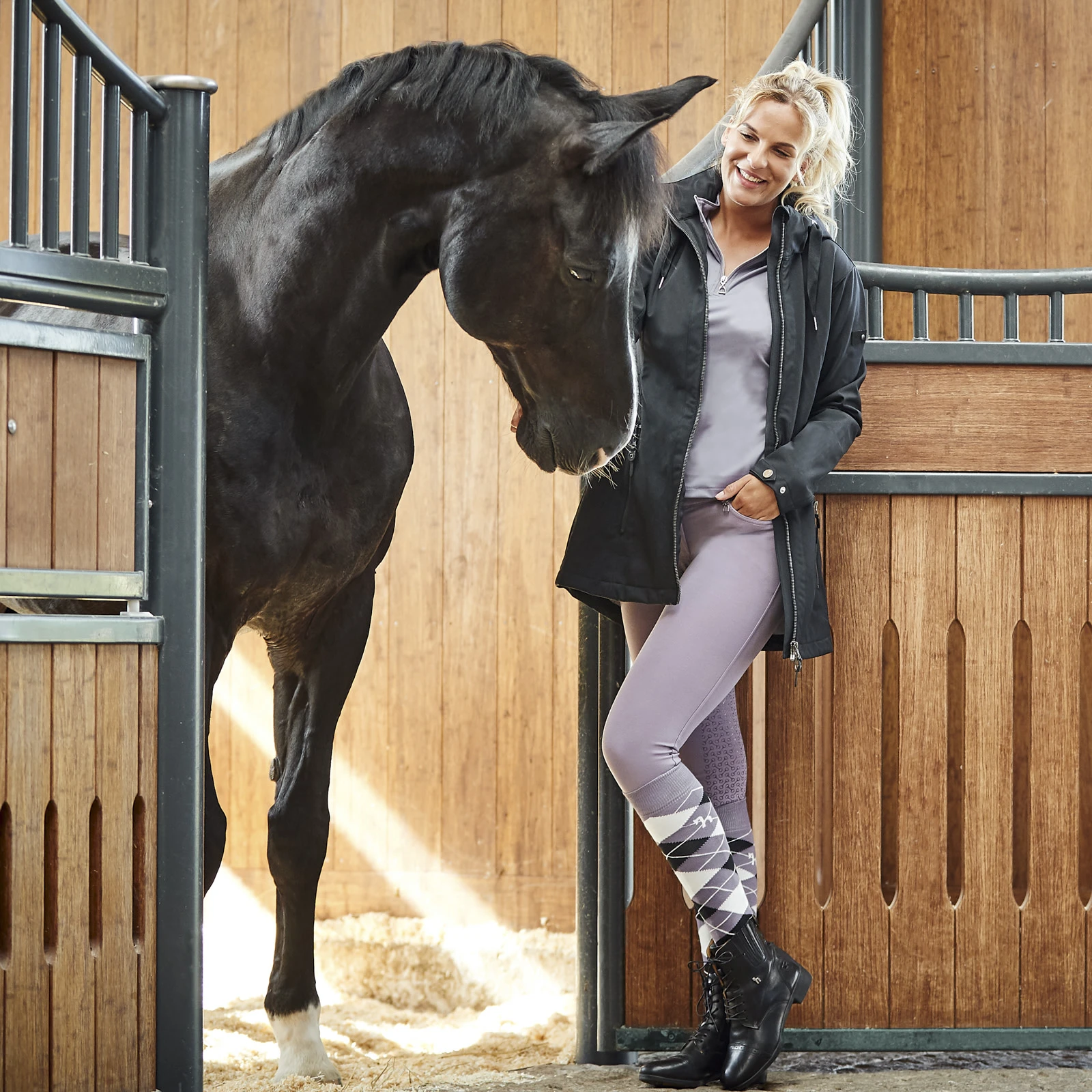 Horze Freya Womens Long Softshell Jacket - Black 8 Horze Freya Womens Long Softshell Jacket - Black - Image 6