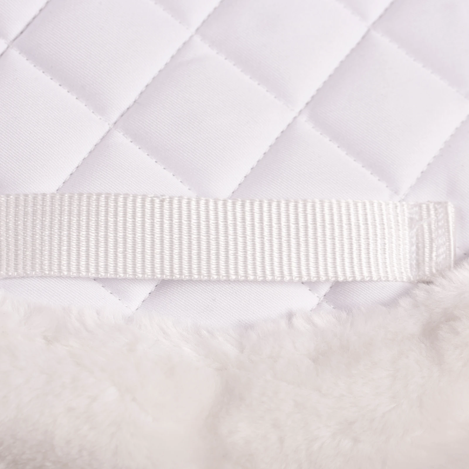 Equinavia Eidsvoll Ultra Fleece Trimmed Show Pad - White 7 Equinavia Eidsvoll Ultra Fleece Trimmed Show Pad - White - Image 5