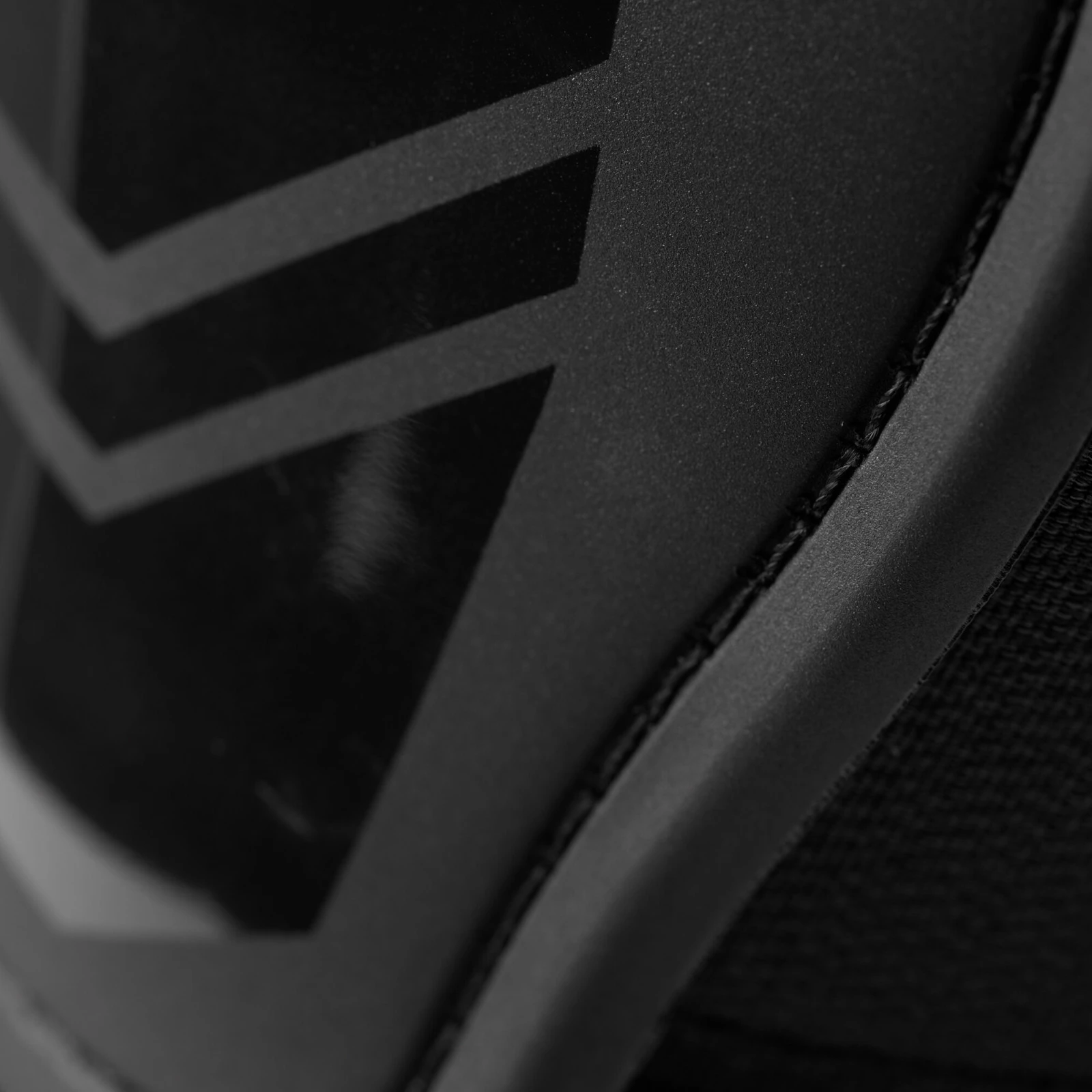 Horze Caliber Fleece Hind Fetlock Boots - Black 5 Horze Caliber Fleece Hind Fetlock Boots - Black - Image 3