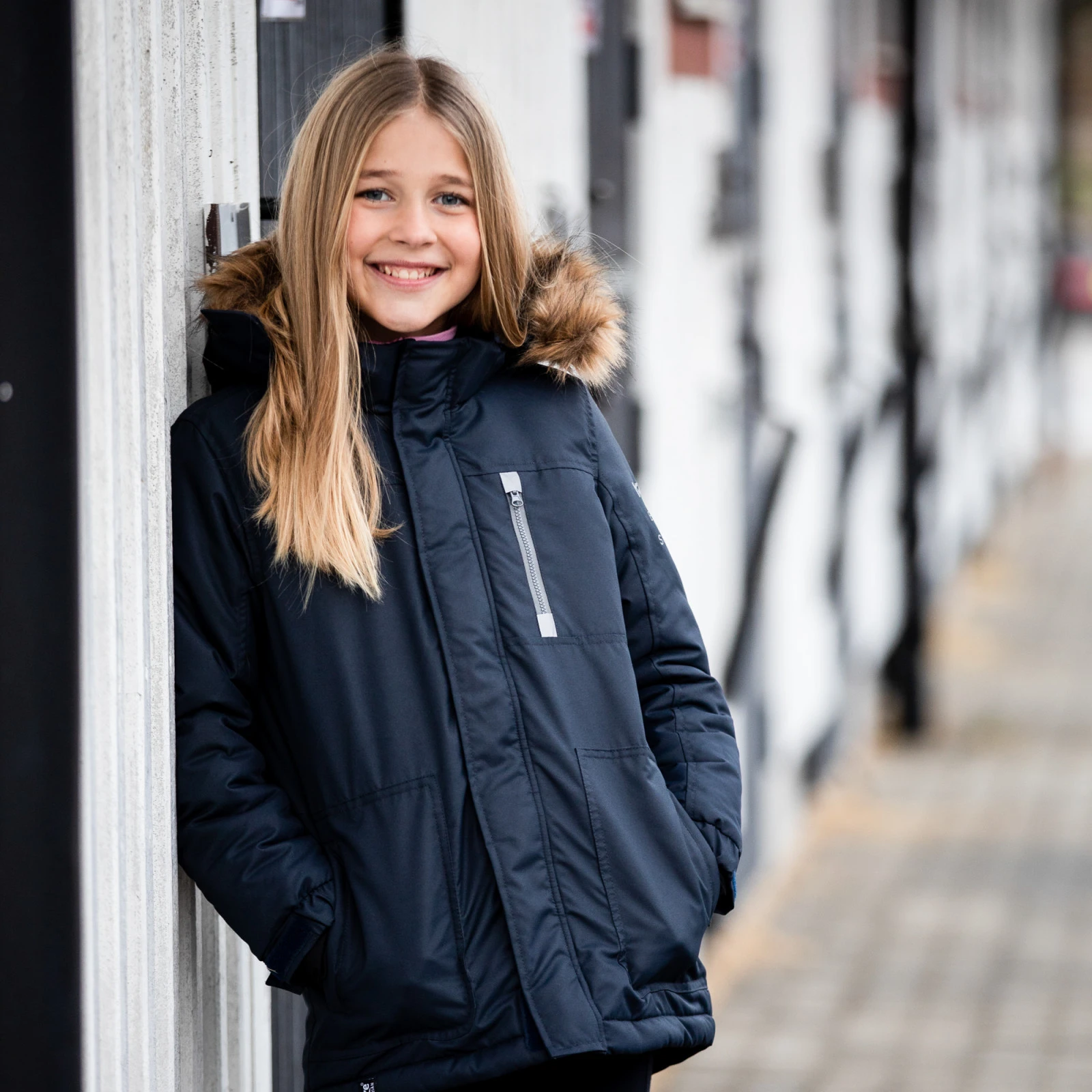 Horze Remy Kids Parka - Dark Navy 6 Horze Remy Kids Parka - Dark Navy - Image 4