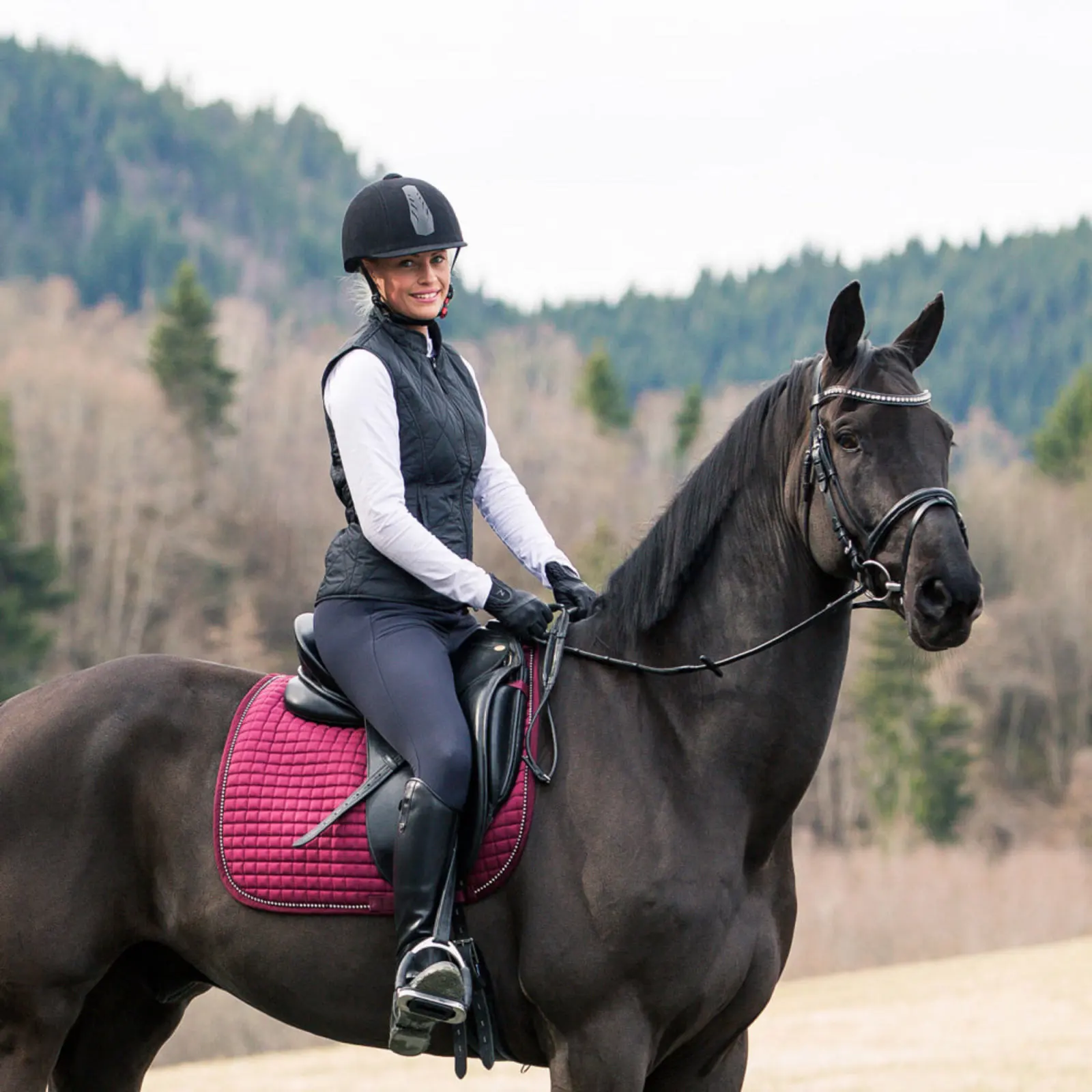 Horze Womens Classic Quilted Vest - Black 5 Horze Womens Classic Quilted Vest - Black - Image 3