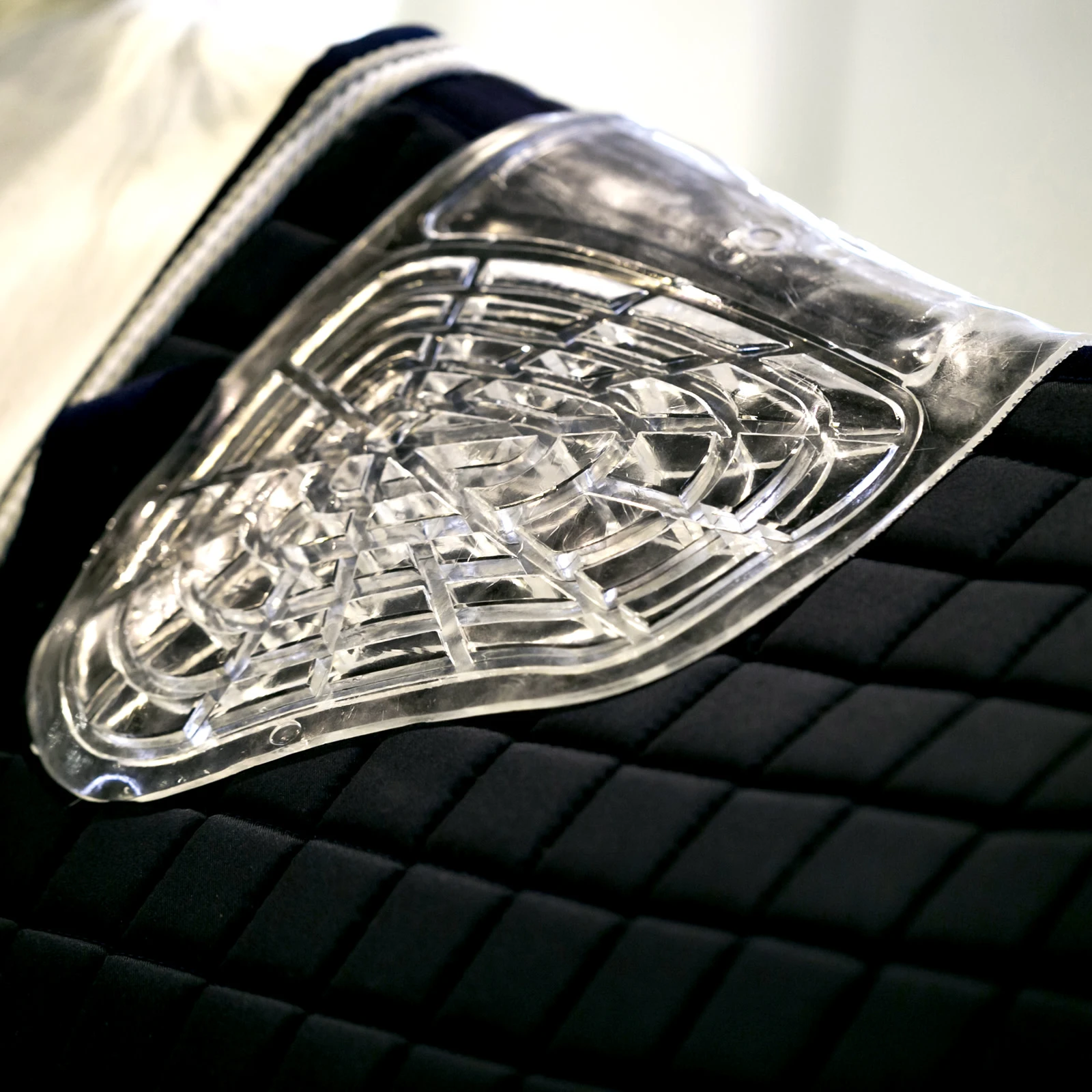 Horze Gel Front Riser Pad - Clear 4 Horze Gel Front Riser Pad - Clear - Image 2